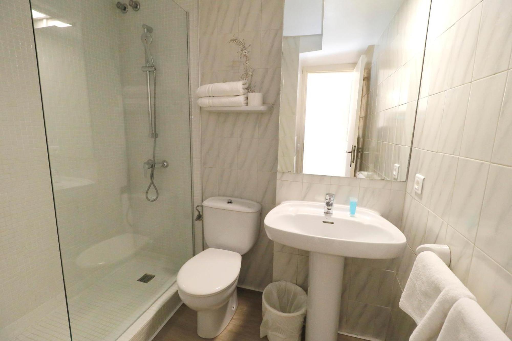 Naika Studios & Apartments Palma Nova  Ngoại thất bức ảnh