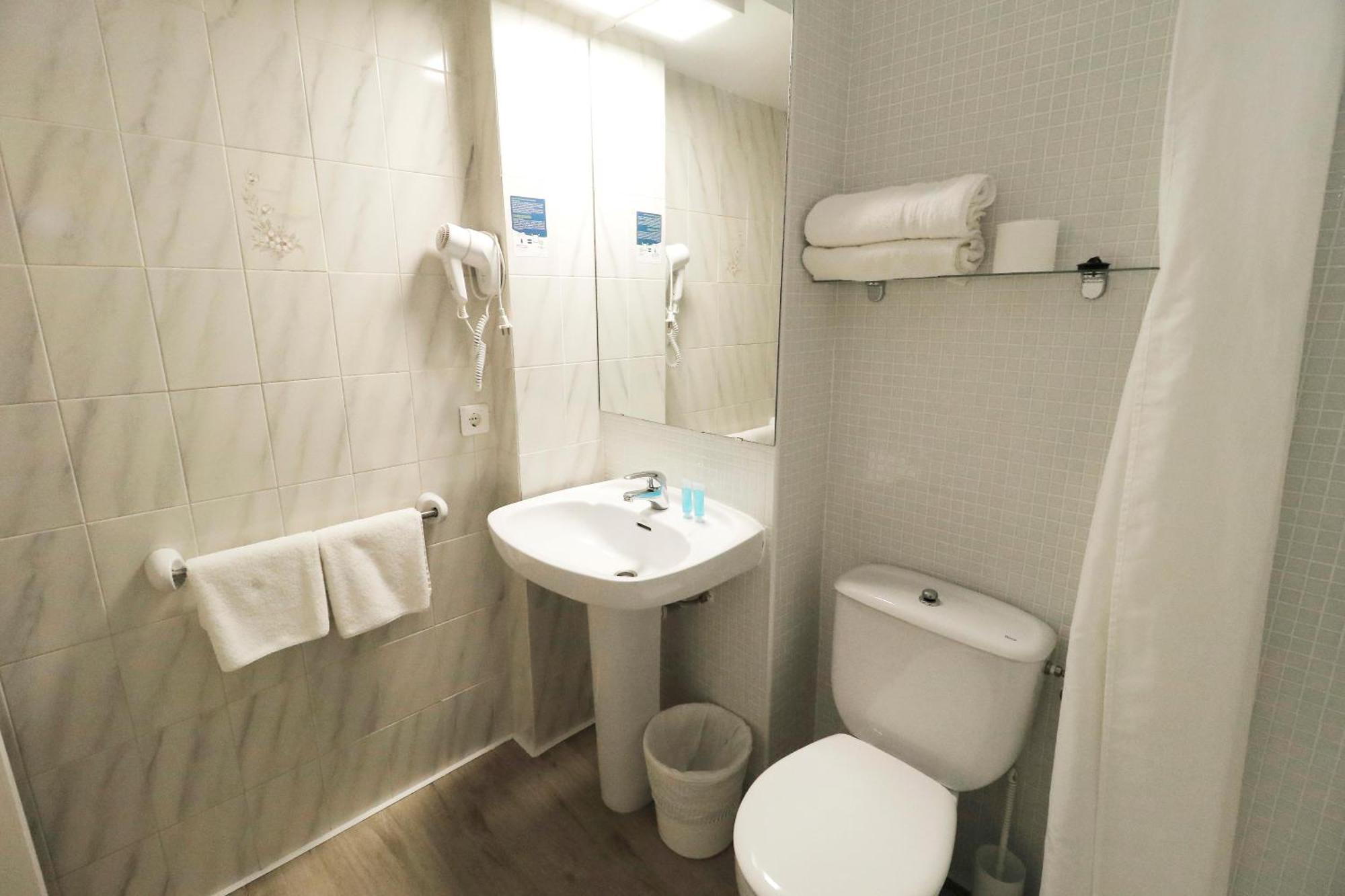 Naika Studios & Apartments Palma Nova  Ngoại thất bức ảnh